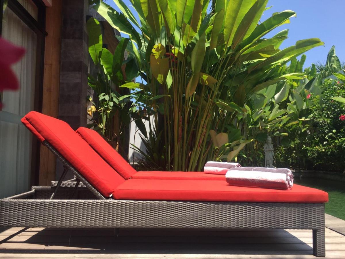 Le Chien Rouge Hotell Lovina Exteriör bild