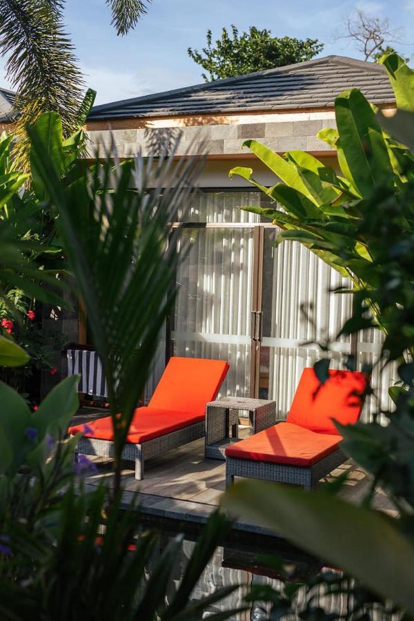 Le Chien Rouge Hotell Lovina Exteriör bild